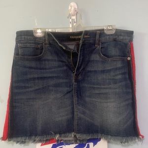 Express jean skirt with red stripes